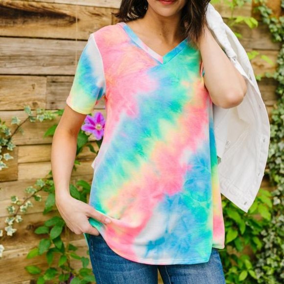 Women Top Do Or Dye V-Neck - Picture 4 of 5